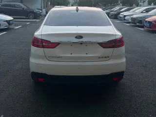 Ford Escort 2018 купить из Китая, цена 1 291 000 ₽ — Suifenhe Auto
