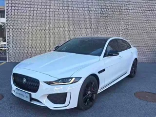Jaguar XE 2025 купить из Китая, цена 4 145 000 ₽ — Suifenhe Auto