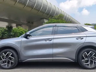 BYD Yuan 2023 купить из Китая, цена 3 527 000 ₽ — Suifenhe Auto