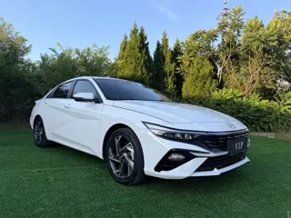 Hyundai Elantra 2023 купить из Китая, цена 1 606 000 ₽ — Suifenhe Auto