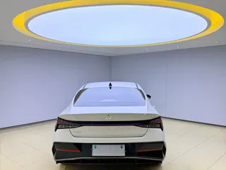 Hyundai Elantra 2023 купить из Китая, цена 1 744 000 ₽ — Suifenhe Auto