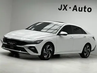 Hyundai Elantra 2023 купить из Китая, цена 1 640 000 ₽ — Suifenhe Auto