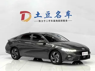 Hyundai Elantra 2023 купить из Китая, цена 1 796 000 ₽ — Suifenhe Auto