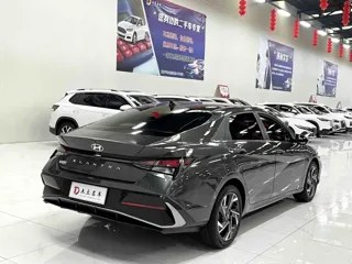 Hyundai Elantra 2023 купить из Китая, цена 1 796 000 ₽ — Suifenhe Auto