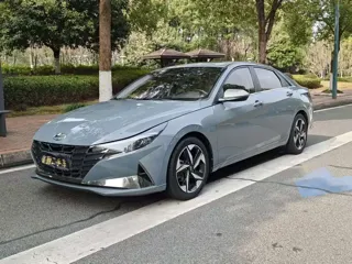 Hyundai Elantra 2023 купить из Китая, цена 1 215 000 ₽ — Suifenhe Auto