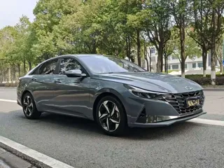 Hyundai Elantra 2023 купить из Китая, цена 1 215 000 ₽ — Suifenhe Auto
