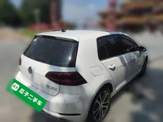 Volkswagen Golf 2019 купить из Китая, цена 1 569 000 ₽ — Suifenhe Auto