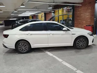 Volkswagen Sagitar 2024 купить из Китая, цена 1 702 000 ₽ — Suifenhe Auto