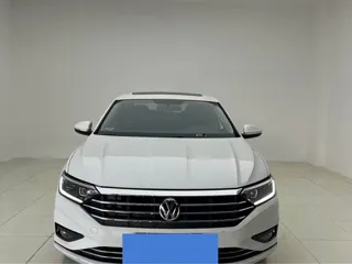 Volkswagen Sagitar 2022 купить из Китая, цена 1 499 000 ₽ — Suifenhe Auto