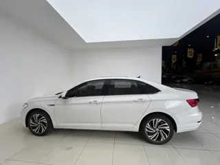Volkswagen Sagitar 2022 купить из Китая, цена 1 499 000 ₽ — Suifenhe Auto