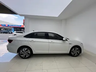 Volkswagen Sagitar 2022 купить из Китая, цена 1 499 000 ₽ — Suifenhe Auto