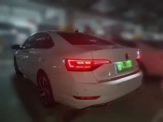 Volkswagen Sagitar 2021 купить из Китая, цена 1 633 000 ₽ — Suifenhe Auto