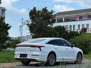 Bestune B70 2024 купить из Китая, цена 2 221 000 ₽ — Suifenhe Auto