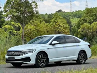 Volkswagen Sagitar 2024 купить из Китая, цена 2 969 000 ₽ — Suifenhe Auto