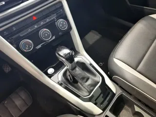 Volkswagen T-ROC 2024 купить из Китая, цена 1 931 000 ₽ — Suifenhe Auto