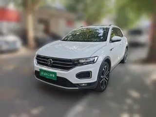 Volkswagen T-ROC 2021 купить из Китая, цена 1 653 000 ₽ — Suifenhe Auto