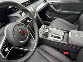 Hongqi H5 2024 купить из Китая, цена 2 673 000 ₽ — Suifenhe Auto
