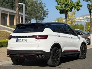 Geely Binyue 2023 купить из Китая, цена 1 068 000 ₽ — Suifenhe Auto
