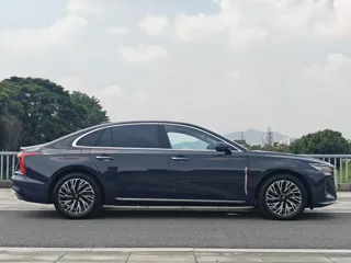 Hongqi H5 2024 купить из Китая, цена 3 328 000 ₽ — Suifenhe Auto