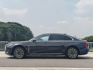 Hongqi H5 2024 купить из Китая, цена 3 328 000 ₽ — Suifenhe Auto