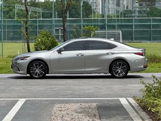 Lexus ES 2024 купить из Китая, цена 7 907 000 ₽ — Suifenhe Auto