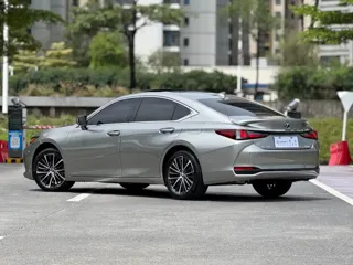 Lexus ES 2024 купить из Китая, цена 7 907 000 ₽ — Suifenhe Auto