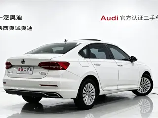 Volkswagen Lavida 2019 купить из Китая, цена 1 353 000 ₽ — Suifenhe Auto