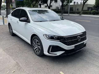 Volkswagen Lavida 2024 купить из Китая, цена 2 682 000 ₽ — Suifenhe Auto
