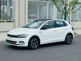 Volkswagen Polo 2022 купить из Китая, цена 1 345 000 ₽ — Suifenhe Auto