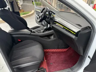 Roewe i5 2022 купить из Китая, цена 925 000 ₽ — Suifenhe Auto