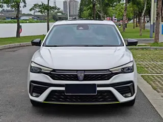 Roewe i5 2021 купить из Китая, цена 1 214 000 ₽ — Suifenhe Auto