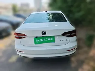 Volkswagen Lavida 2021 купить из Китая, цена 1 285 000 ₽ — Suifenhe Auto