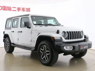 Jeep Wrangler 2024 купить из Китая, цена 8 255 000 ₽ — Suifenhe Auto