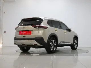 Nissan X-Trail 2024 купить из Китая, цена 4 190 000 ₽ — Suifenhe Auto
