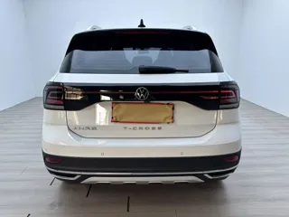 Volkswagen T-Cross 2023 купить из Китая, цена 1 953 000 ₽ — Suifenhe Auto