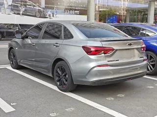Chevrolet Monza 2020 купить из Китая, цена 921 000 ₽ — Suifenhe Auto