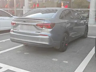 Chevrolet Monza 2020 купить из Китая, цена 921 000 ₽ — Suifenhe Auto