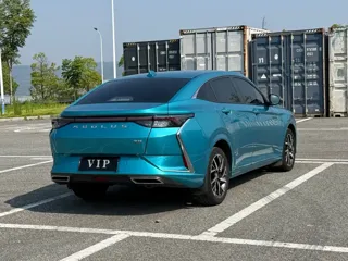 Dongfeng Aeolus Yixuan 2019 купить из Китая, цена 1 059 000 ₽ — Suifenhe Auto