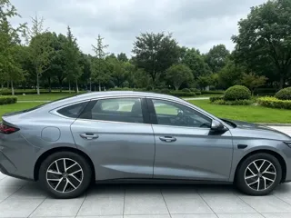 BYD Qin 2025 купить из Китая, цена 2 692 000 ₽ — Suifenhe Auto