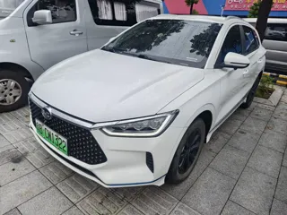 BYD e2 2020 купить из Китая, цена 1 052 000 ₽ — Suifenhe Auto