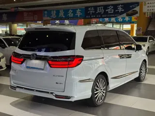 Honda Elysion 2025 купить из Китая, цена 5 420 000 ₽ — Suifenhe Auto