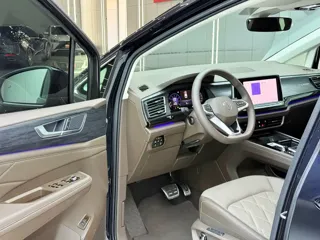 Volkswagen Viloran 2025 купить из Китая, цена 5 634 000 ₽ — Suifenhe Auto