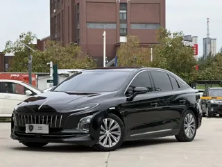 Hongqi E-QM5 2023