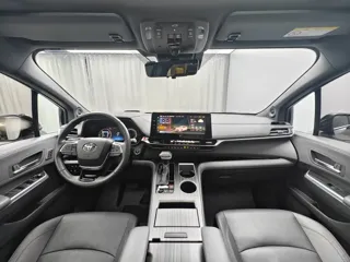 Toyota SIENNA 2024 купить из Китая, цена 8 216 000 ₽ — Suifenhe Auto