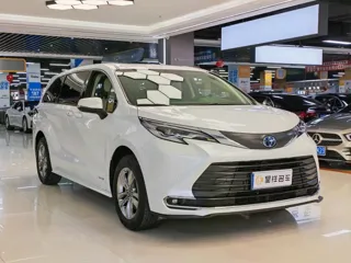 Toyota SIENNA 2024 купить из Китая, цена 6 949 000 ₽ — Suifenhe Auto
