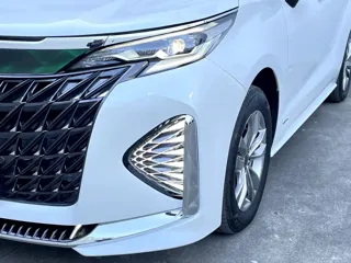 Toyota SIENNA 2024 купить из Китая, цена 7 906 000 ₽ — Suifenhe Auto