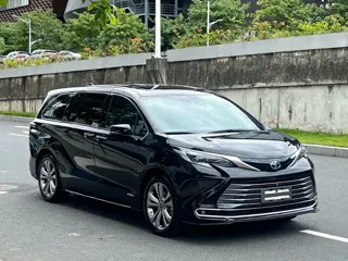 Toyota SIENNA 2024 купить из Китая, цена 7 297 000 ₽ — Suifenhe Auto