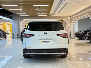 Toyota SIENNA 2024 купить из Китая, цена 7 198 000 ₽ — Suifenhe Auto