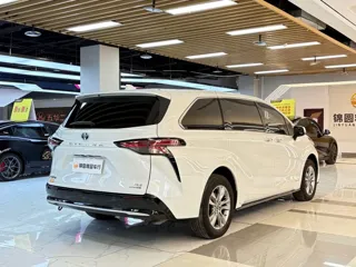 Toyota SIENNA 2024 купить из Китая, цена 7 198 000 ₽ — Suifenhe Auto