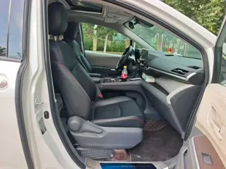 Toyota SIENNA 2025 купить из Китая, цена 6 897 000 ₽ — Suifenhe Auto